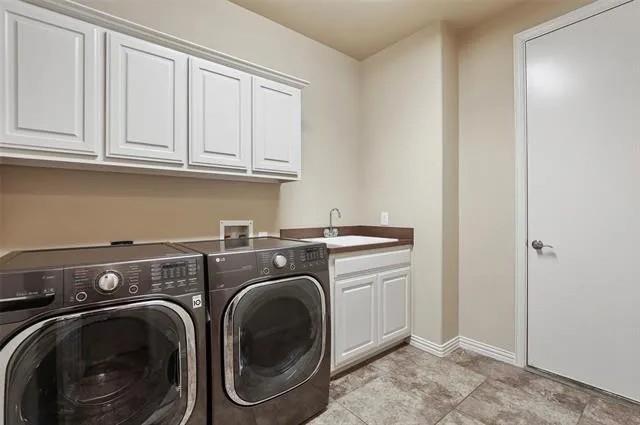 Building Photo - 941 Nightingale Dr