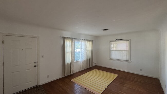 Building Photo - 1037 N Highland St