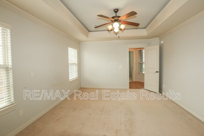 Building Photo - 3607 SW Birchton Ave