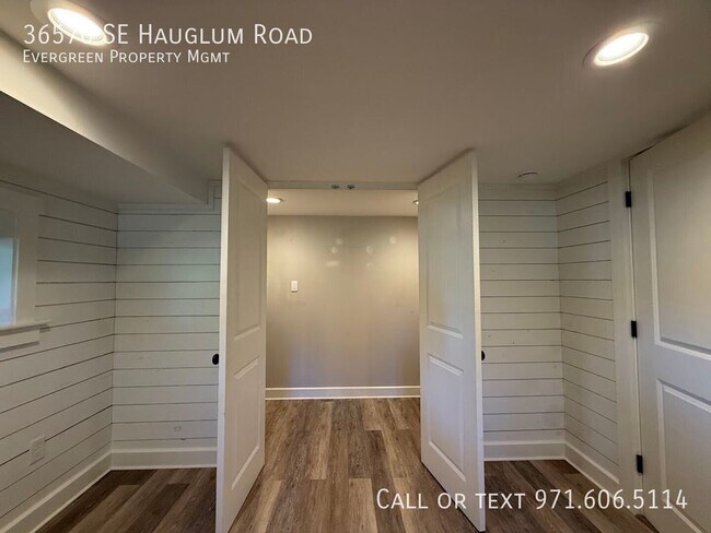 Building Photo - 36570 SE Hauglum Rd