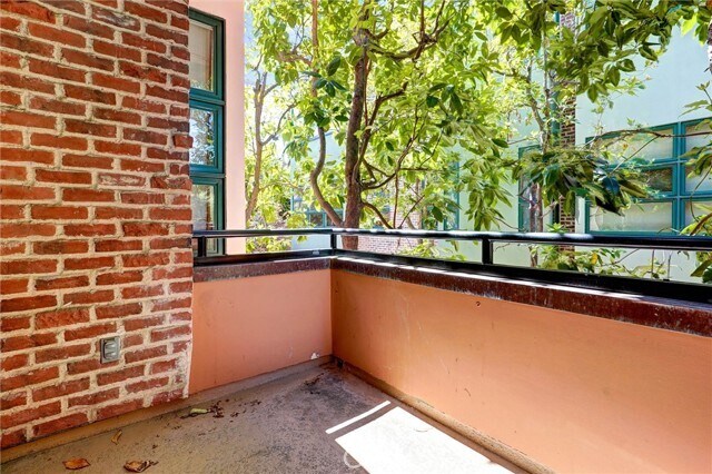 Building Photo - 2323 S Beverly Glen Blvd