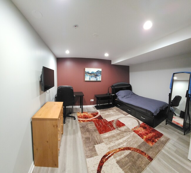 Building Photo - 2724 Spenser Ct
