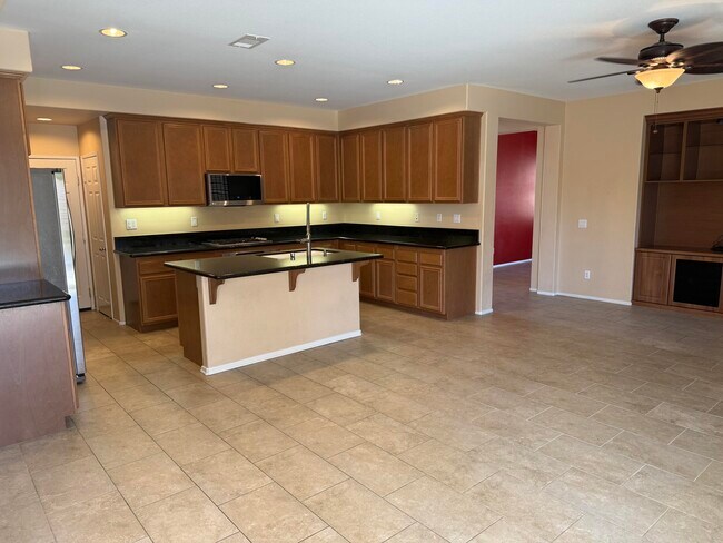 Building Photo - 43426 Lago Brezza Dr
