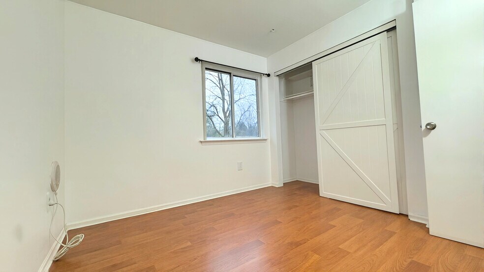 Building Photo - 25 Steeplechase Ct