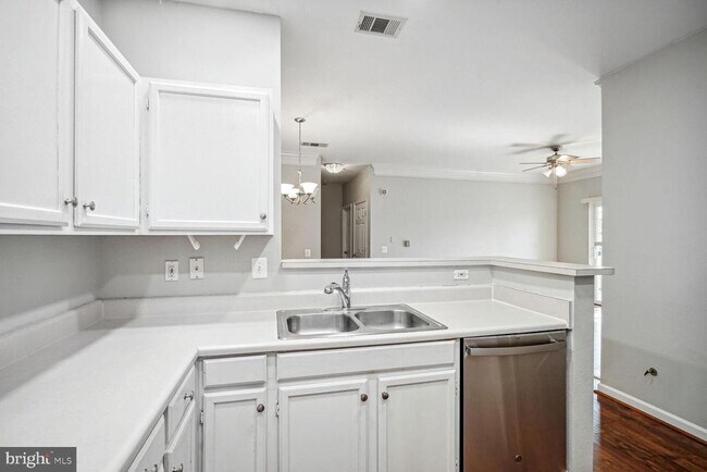 Building Photo - 1601 Spring Gate Dr.