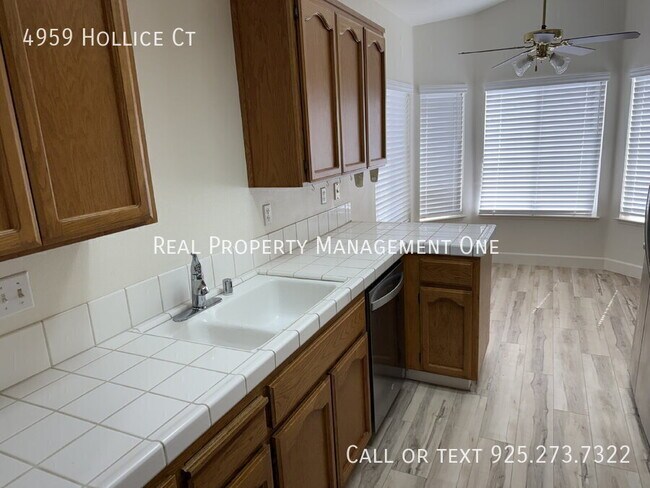 Building Photo - 4959 Hollice Ct