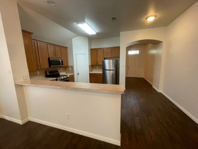 Building Photo - Spacious Home in Burleson ISD