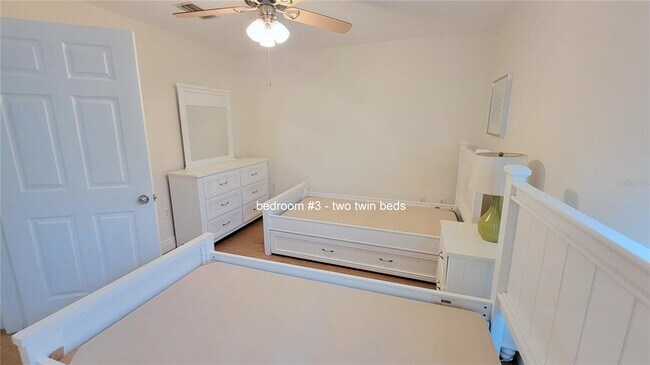 Building Photo - 5463 Vineland Rd