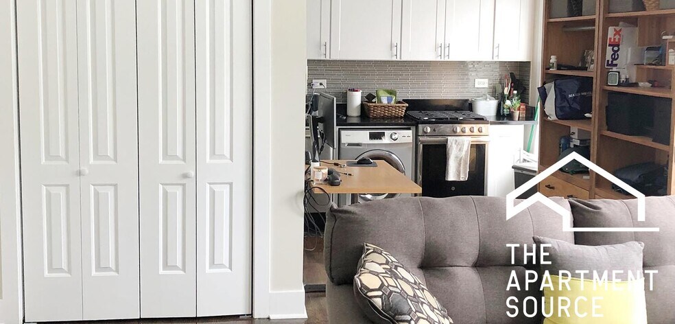 Building Photo - 2127 N Dayton St