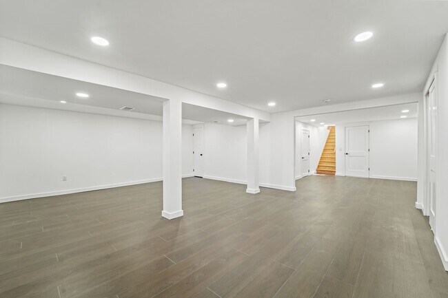 Building Photo - 110 Mill St