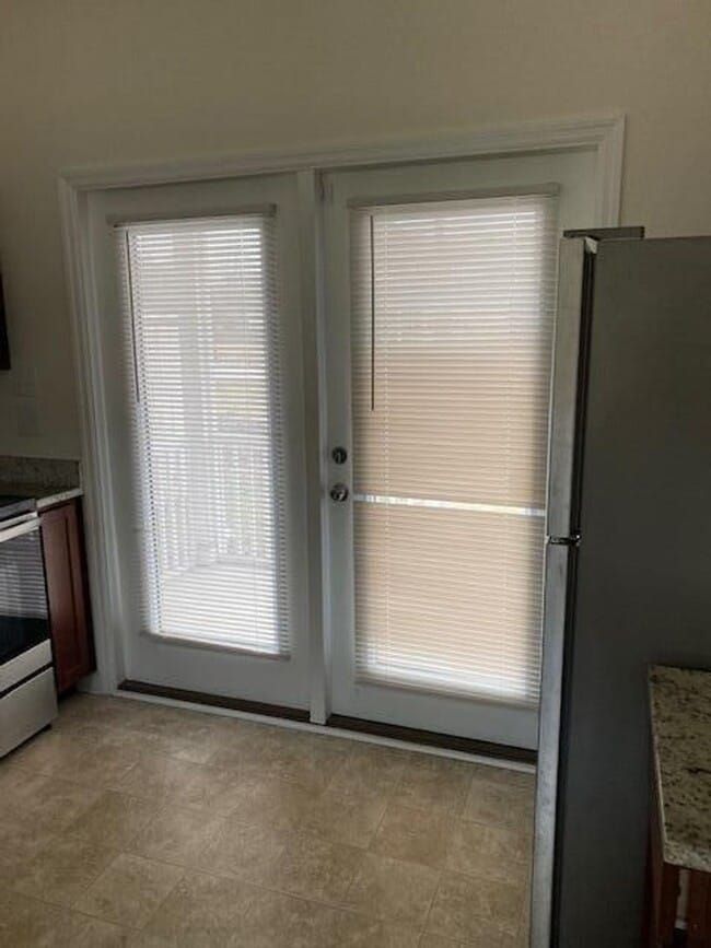 Building Photo - Townhouse in the Landings at Montague Plantation