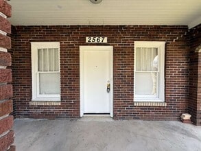 Building Photo - 2567 Rusk St