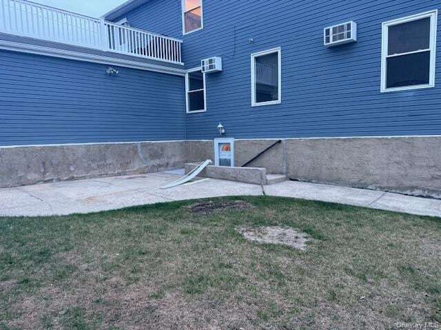 Building Photo - 192 S Long Beach Rd