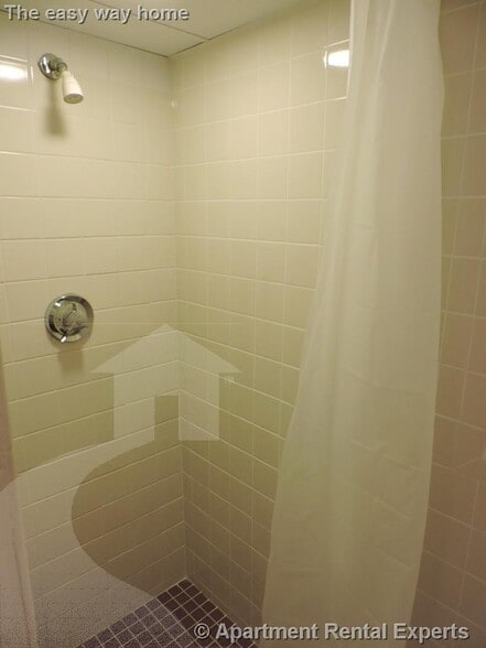 Building Photo - 34 Chatham St