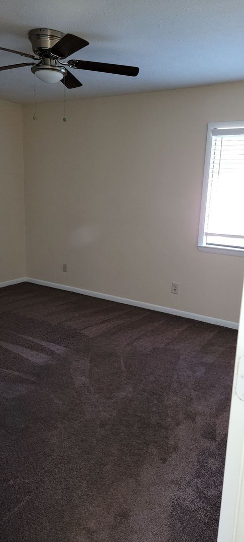 Building Photo - Charming 3Bed/2Ba Home, Conveniently Located in Lynn Haven! *1/2 OFF Security Deposit for Active-...