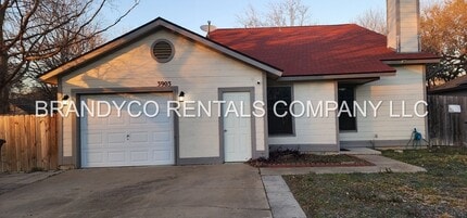 Building Photo - 3903 London Ln