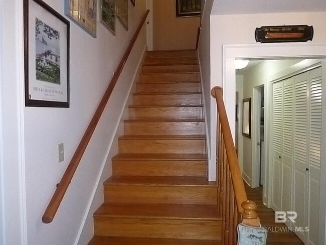 Building Photo - 19307 Scenic Hwy 98