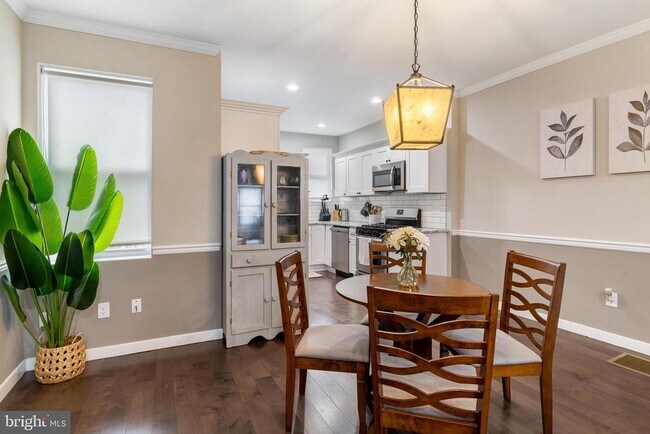 Building Photo - 1741 Georges Ln