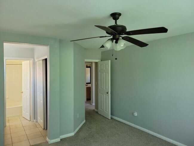 Building Photo - Beautiful SW home Annual Ridge