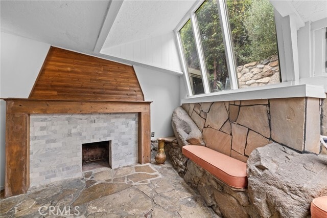 Building Photo - 721 Country Club Dr