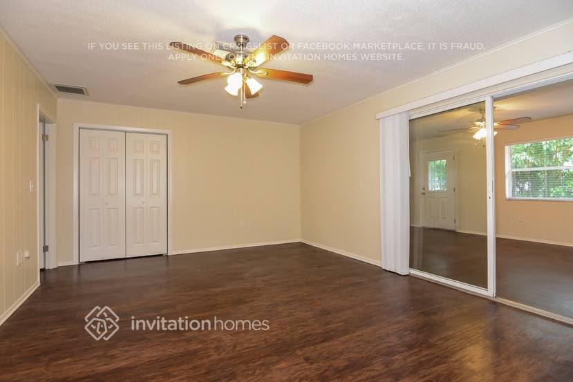 Building Photo - 3810 17th Ave Dr W