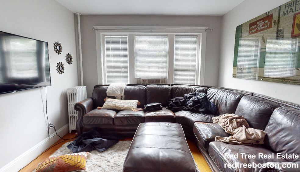 Apt 5 - 8 Gray St