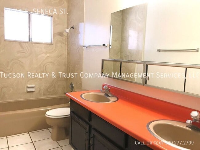 Building Photo - 7641 E Seneca St