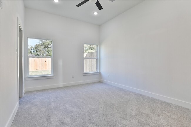 Building Photo - 8133 Cabot St