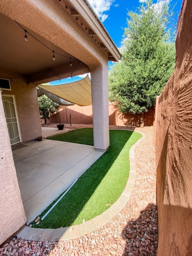 Building Photo - Beautiful 3 Bed/2 Bath home!