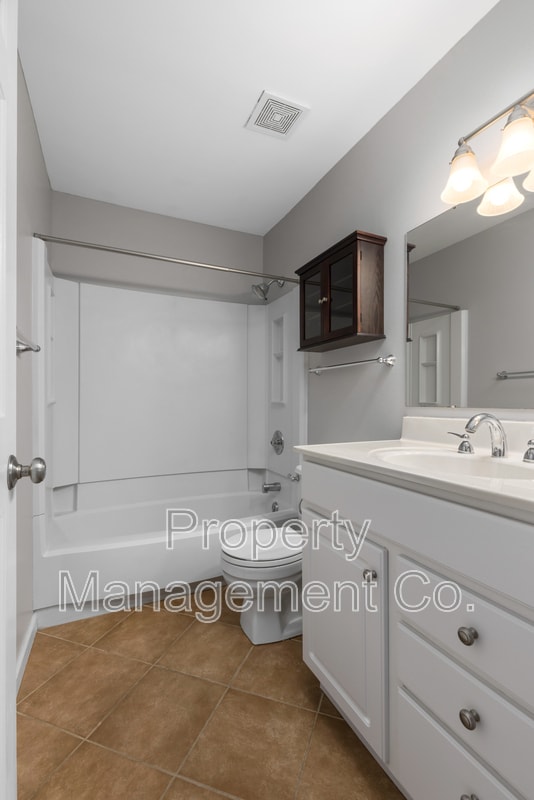 Building Photo - 9159 Wrenwood Ln