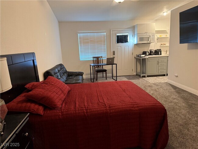 Building Photo - 2749 Canarsy Ct