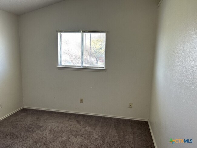 Building Photo - 2305 Purser Dr