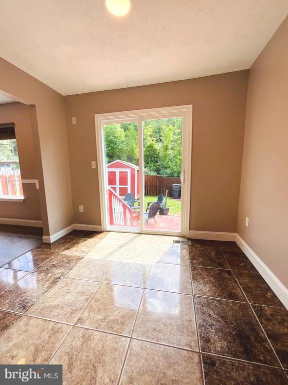 Building Photo - 404 Potomac Hills Dr