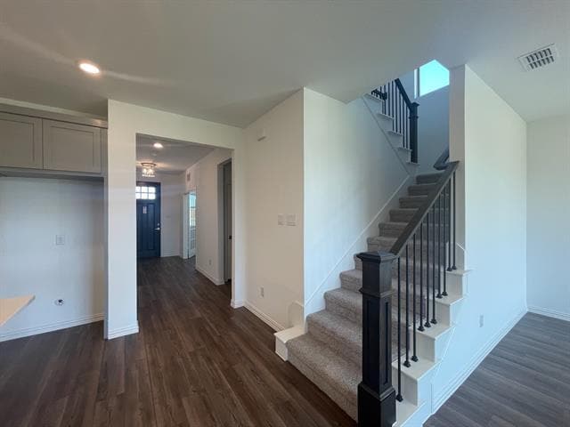 Building Photo - 3518 Sunflower St