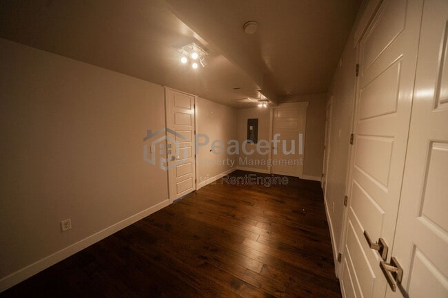 Building Photo - 1867 S Prairie Pond Rd