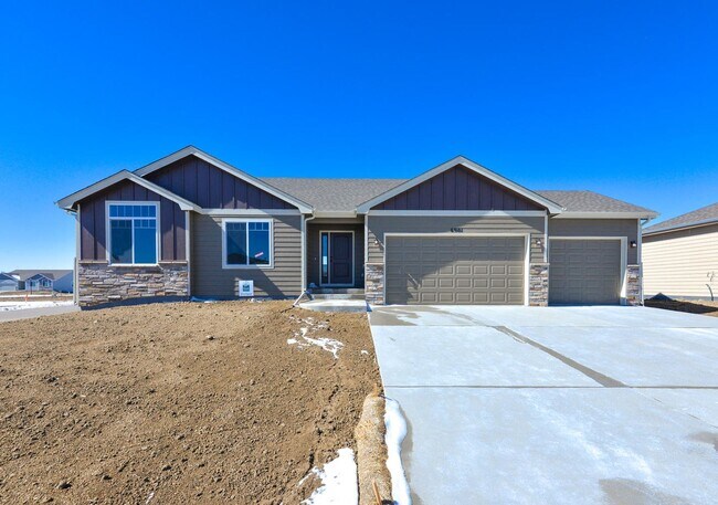 Building Photo - Beautiful Timnath Ranch Home
