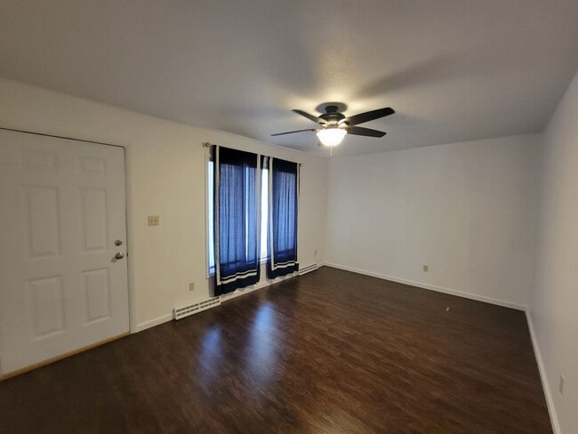 Building Photo - 3 Bed 2 Bath Single-Family Home for RENT