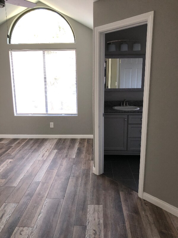 Building Photo - 3248 Mozart Dr