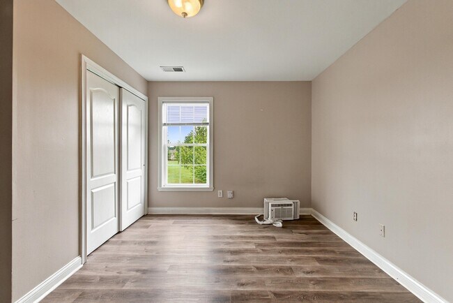 Building Photo - 3265 Marston Pl