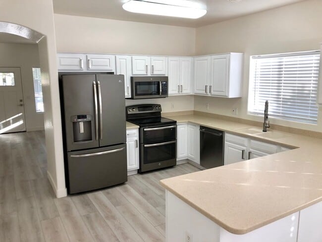 Building Photo - 3533 E Joseph Way