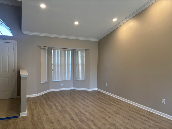 Building Photo - 4497 SW Gadshaw Rd