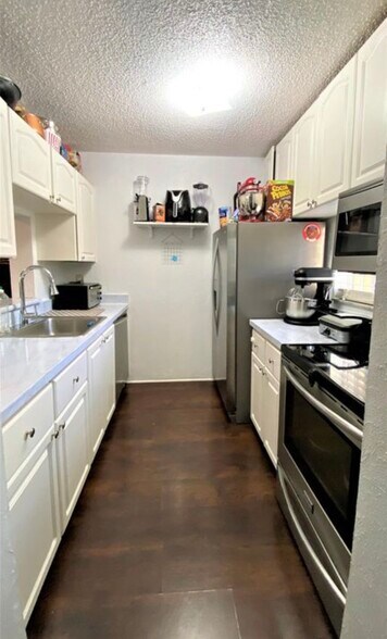 Building Photo - 7900 NW 50th St