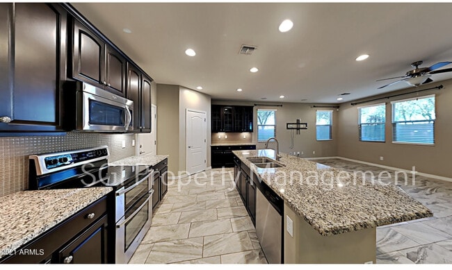 Building Photo - 5644 E Ansel Ave