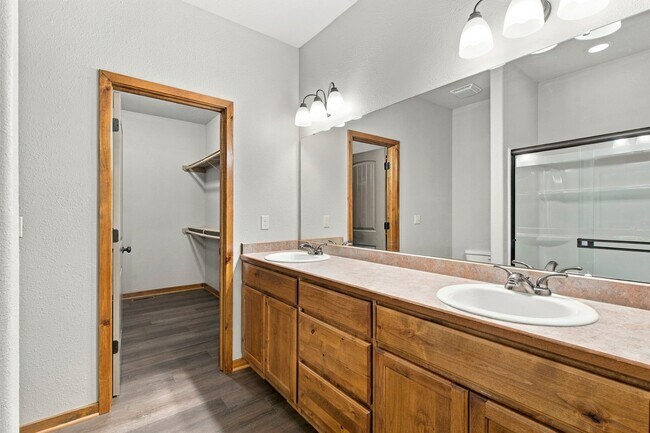 Building Photo - 107 Jury Ln
