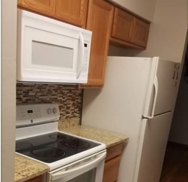 Near new appliances - 808 W 28th St