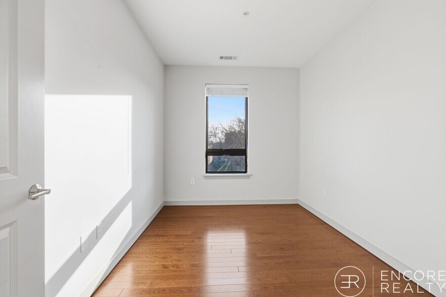 Building Photo - 40A Marion St