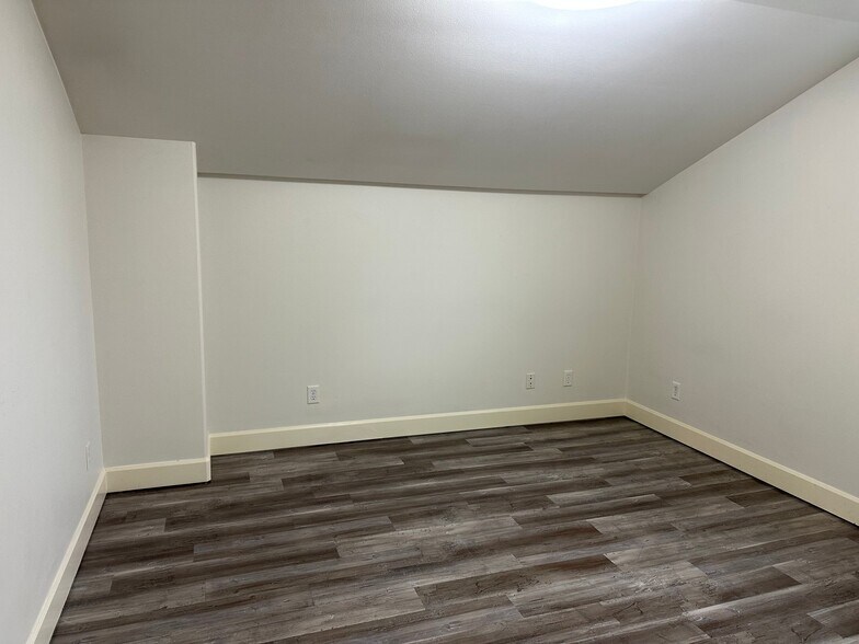 Building Photo - 3289 3rd St