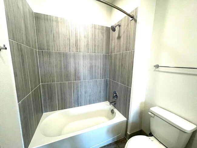 Building Photo - 8101 Blue Goose Rd