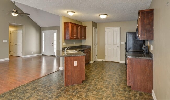 Building Photo - 3649 S Naples Ct