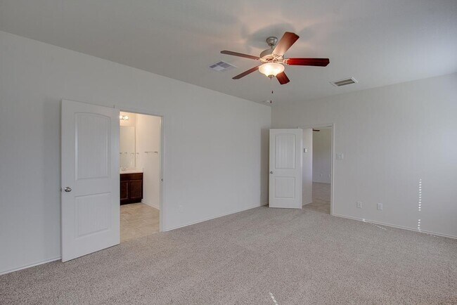 Building Photo - 122 Meadow Mill Dr